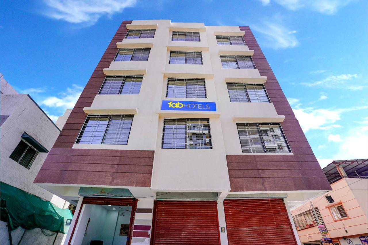 Fabhotel Crystal Inn - Nr Suvarndeep Chowk Pimpri-Chinchwad Екстериор снимка