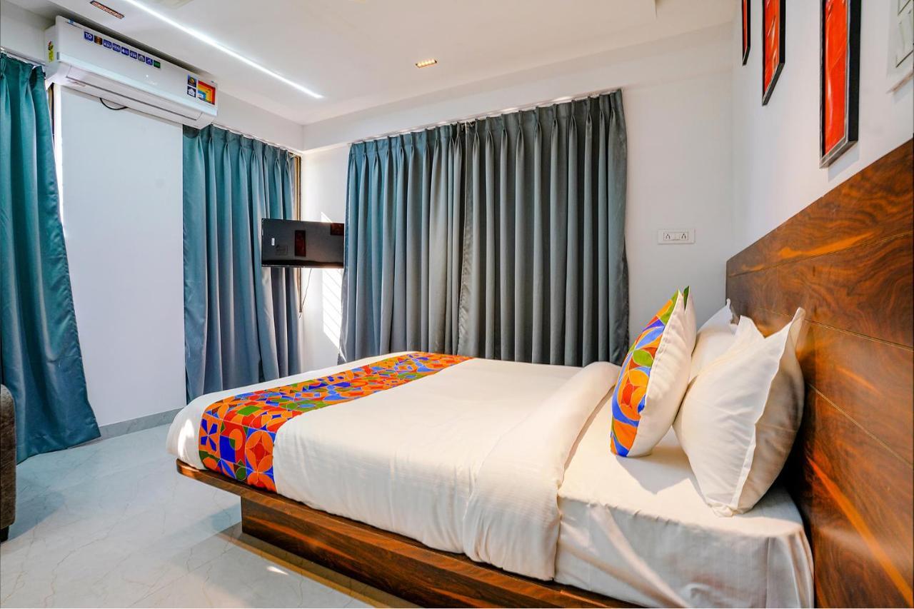 Fabhotel Crystal Inn - Nr Suvarndeep Chowk Pimpri-Chinchwad Екстериор снимка