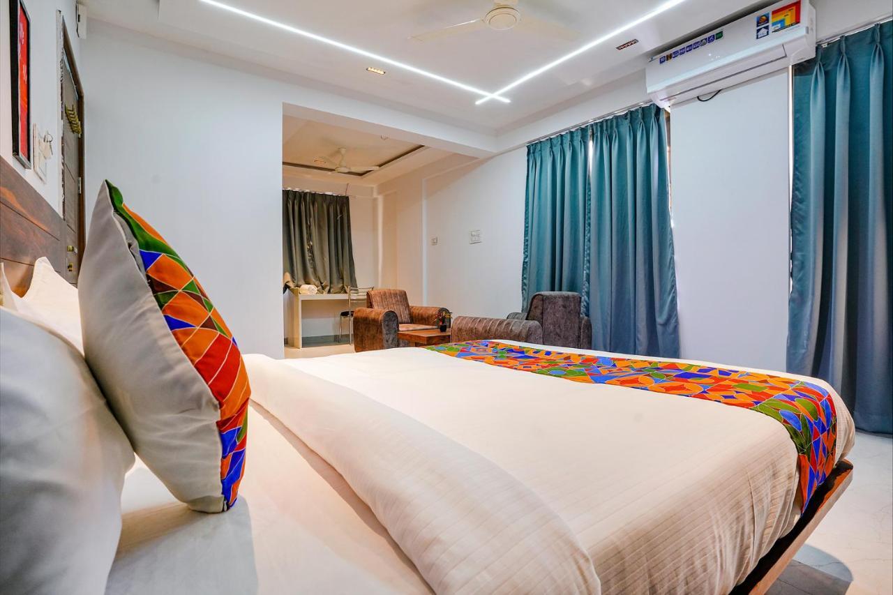 Fabhotel Crystal Inn - Nr Suvarndeep Chowk Pimpri-Chinchwad Екстериор снимка