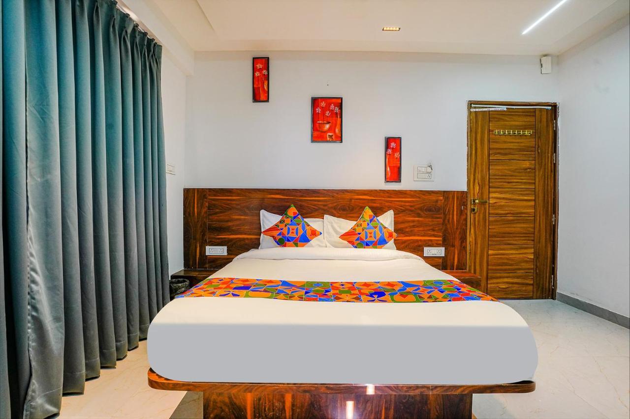 Fabhotel Crystal Inn - Nr Suvarndeep Chowk Pimpri-Chinchwad Екстериор снимка
