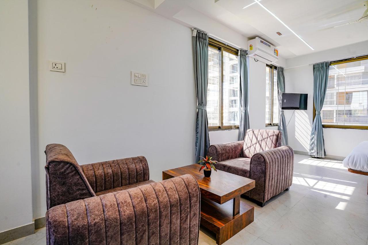 Fabhotel Crystal Inn - Nr Suvarndeep Chowk Pimpri-Chinchwad Екстериор снимка
